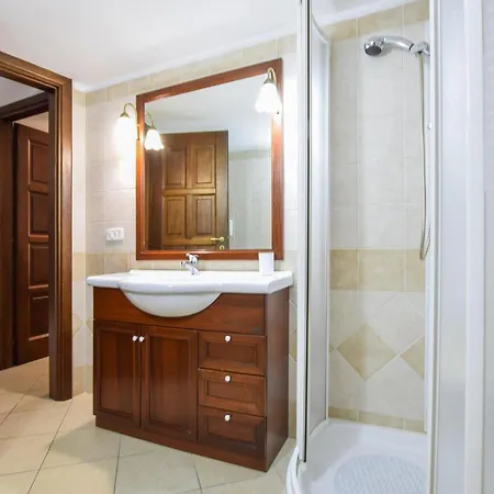 Stunning In With House Sea View *